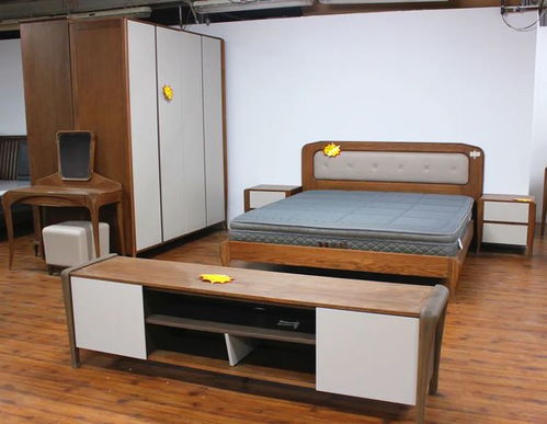 買它 華鶴家具下線產(chǎn)品工廠展廳裝修升級啦 多款實木家具低價來襲